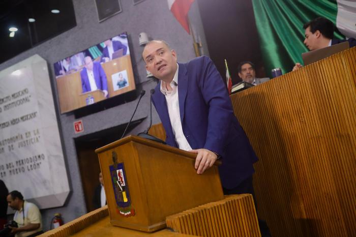 Aprueba Congreso asistencia social para adultos mayores con menores bajo custodia