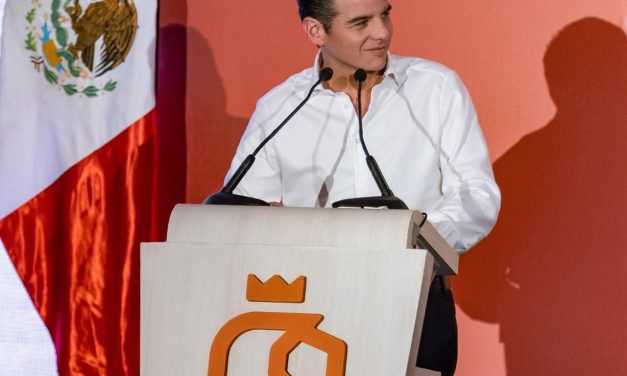 MIGUEL FLORES RECONOCE LABOR DE PARAMÉDICOS EN NL