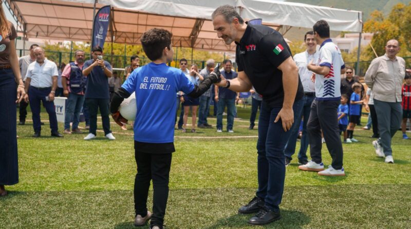 ENTREGA ADRIÁN DE LA GARZA REHABILITACIÓN DE PARQUE Y CAMELLÓN EN CUMBRES 5 SECTOR