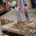 SI ABREN UNA CALLE, QUE LA DEJEN BIEN.- LORENA DE LA GARZA EXIGE A AGUA Y DRENAJE